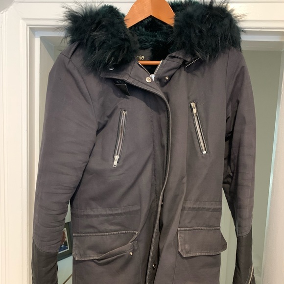 Navy blue and faux fur winter jacket - Picture 2 of 4